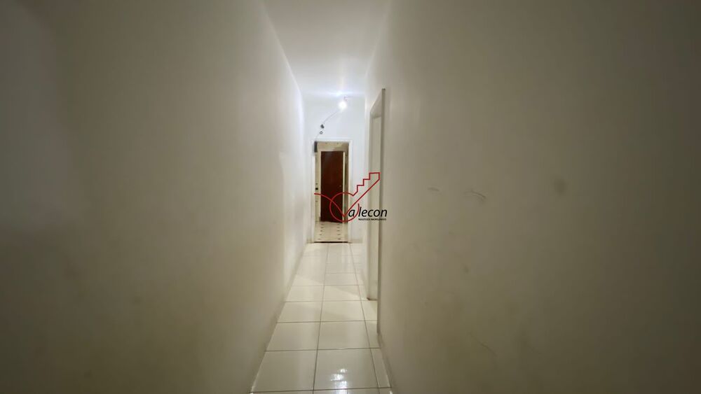Casa à venda com 2 quartos, 118m² - Foto 2
