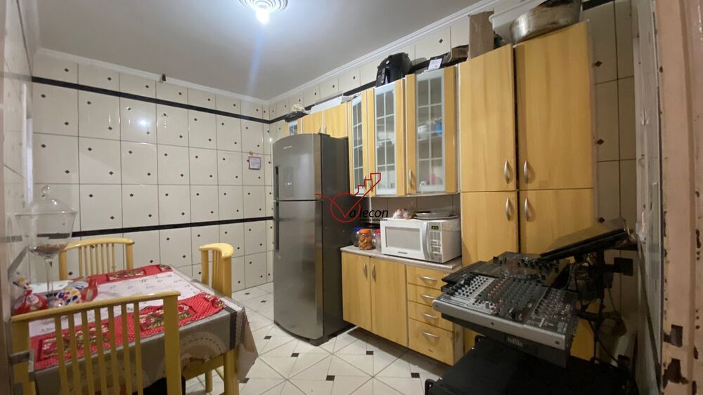 Casa à venda com 2 quartos, 118m² - Foto 4