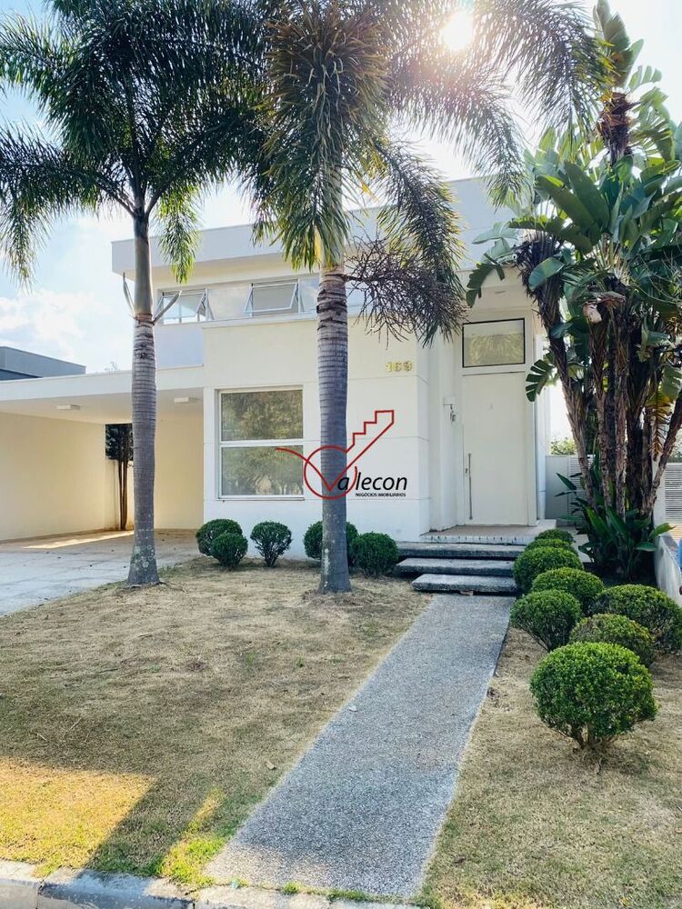 Casa à venda com 3 quartos, 322m² - Foto 1