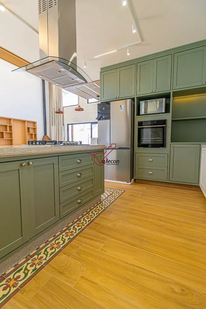 Casa, 4 quartos, 337 m² - Foto 2