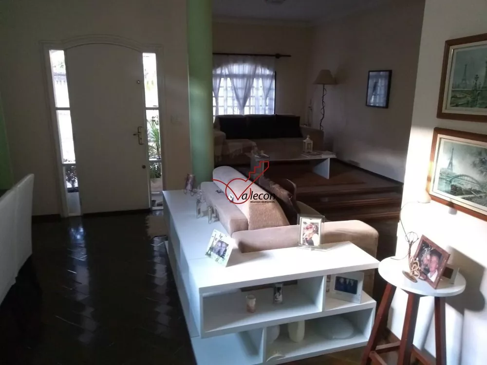 Sobrado, 3 quartos, 196 m² - Foto 1