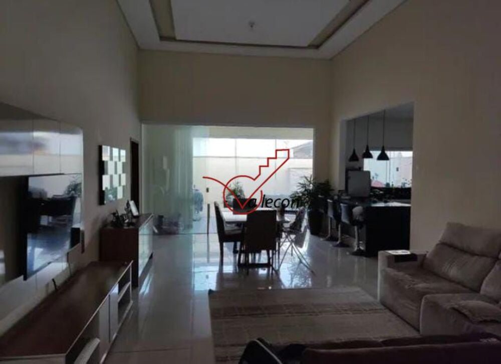 Casa, 3 quartos, 210 m² - Foto 1