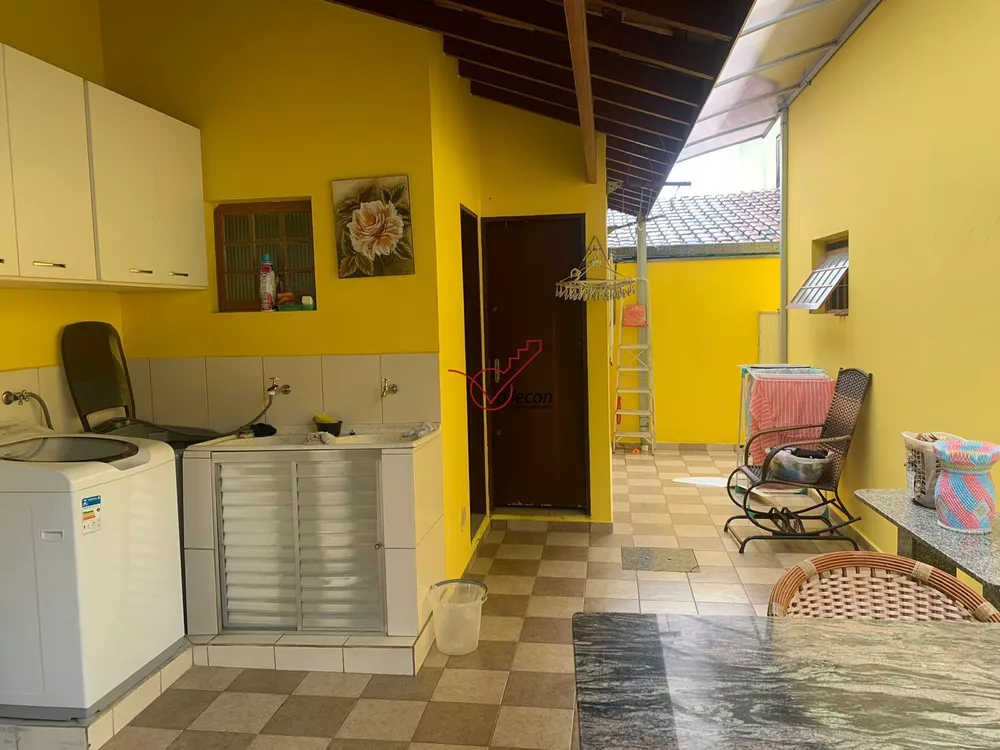 Casa, 3 quartos, 220 m² - Foto 2