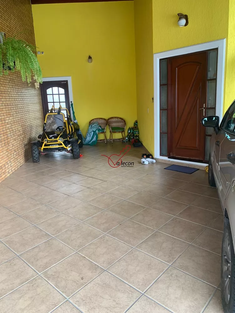 Casa, 3 quartos, 220 m² - Foto 1