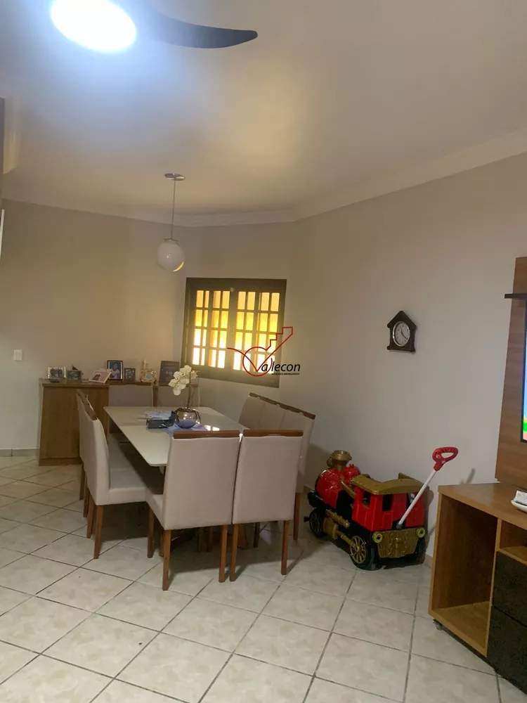 Casa, 3 quartos, 220 m² - Foto 4