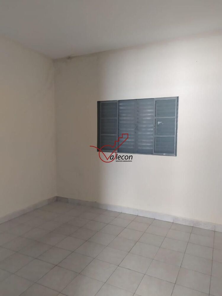 Casa à venda com 3 quartos, 183m² - Foto 4