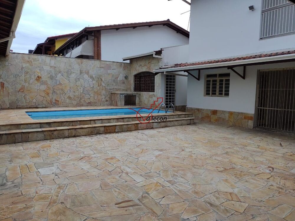 Sobrado, 4 quartos, 326 m² - Foto 1