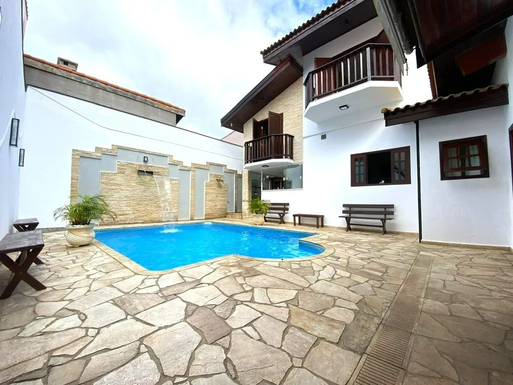 Casa, 3 quartos, 340 m² - Foto 2