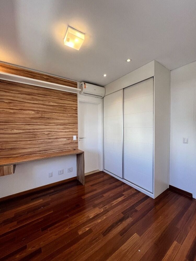 Apartamento para alugar com 3 quartos, 215m² - Foto 11