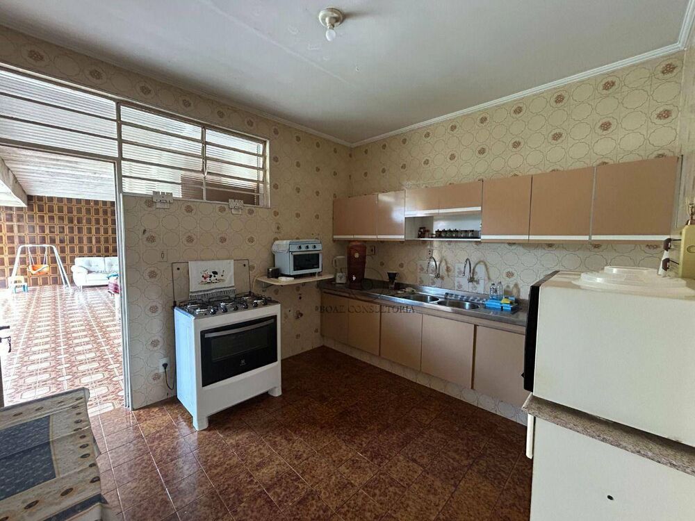 Casa, 5 quartos, 300 m² - Foto 4