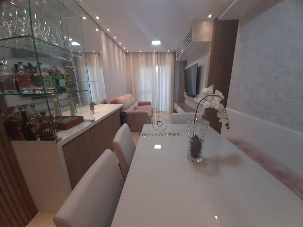 Apartamento à venda com 2 quartos, 62m² - Foto 2