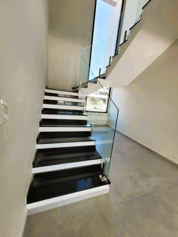 Sobrado, 3 quartos, 218 m² - Foto 2
