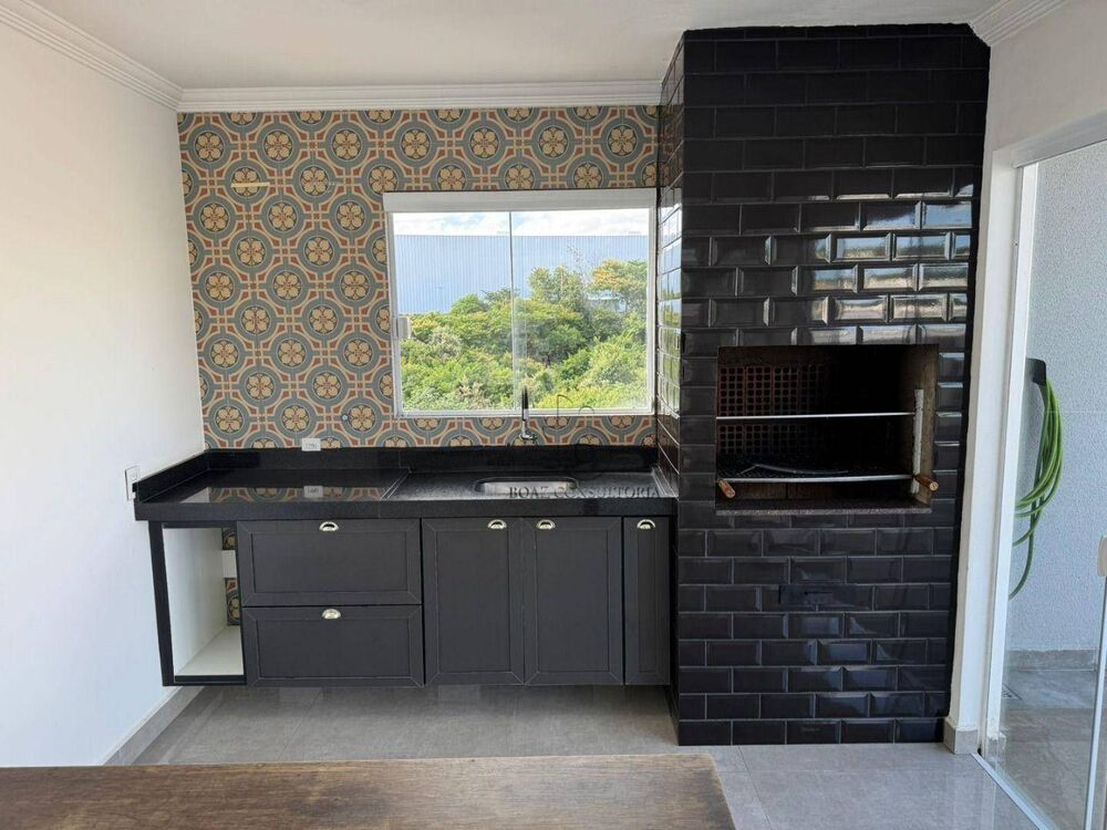 Apartamento à venda com 3 quartos, 130m² - Foto 1