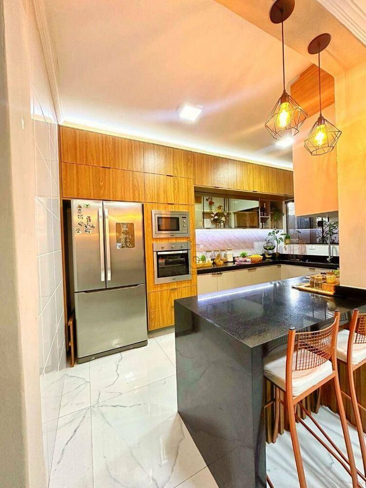 Casa, 4 quartos, 200 m² - Foto 4