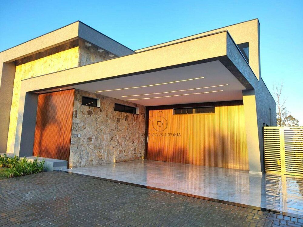 Sobrado, 3 quartos, 243 m² - Foto 1