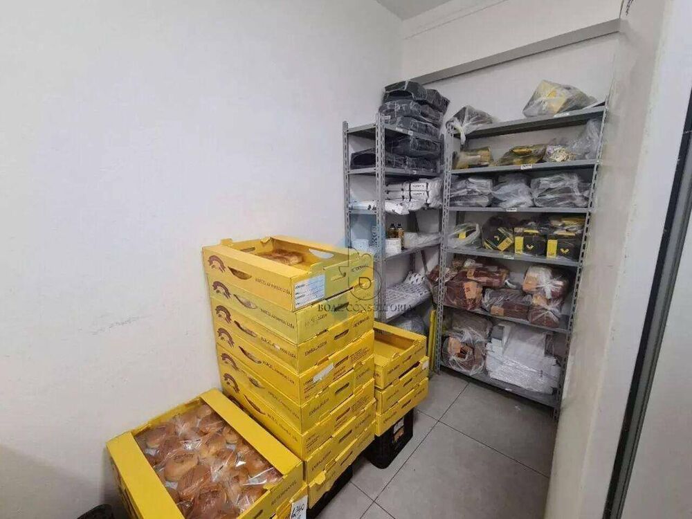 Casa à venda com 5 quartos, 264m² - Foto 32
