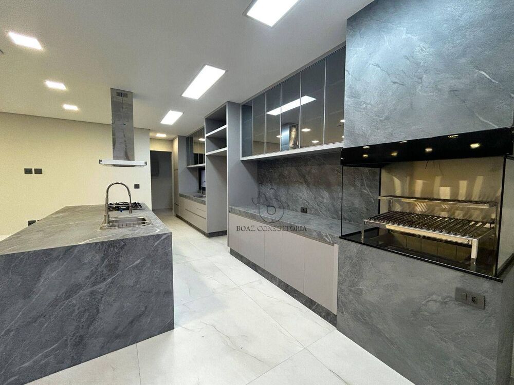 Casa de Condomínio à venda com 4 quartos, 376m² - Foto 1