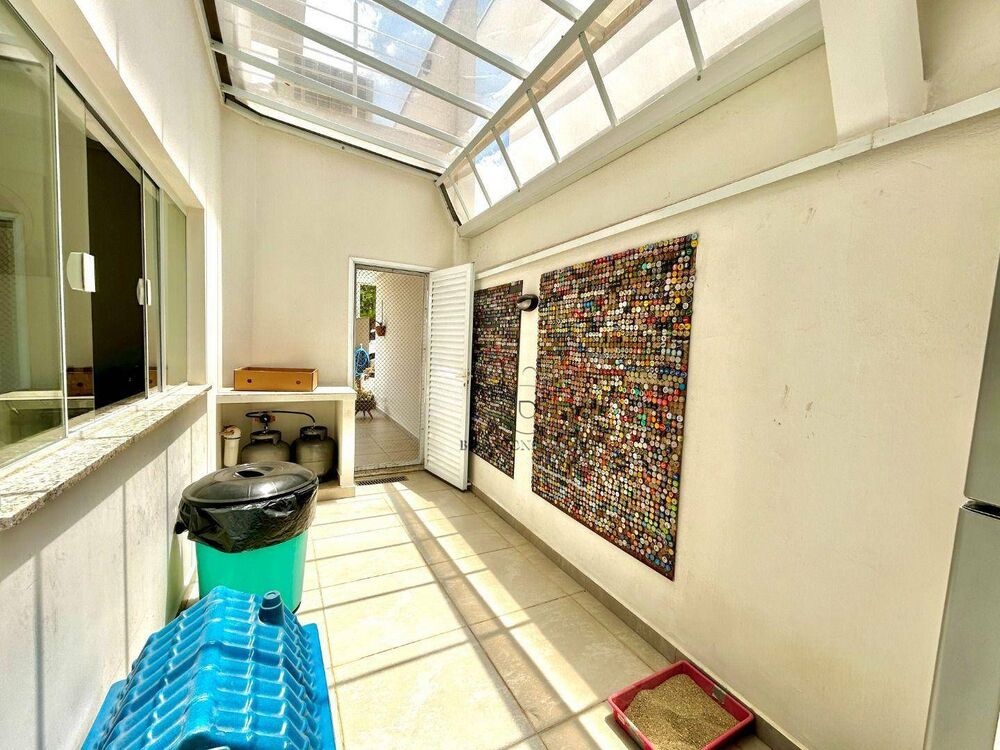 Sobrado, 3 quartos, 222 m² - Foto 2
