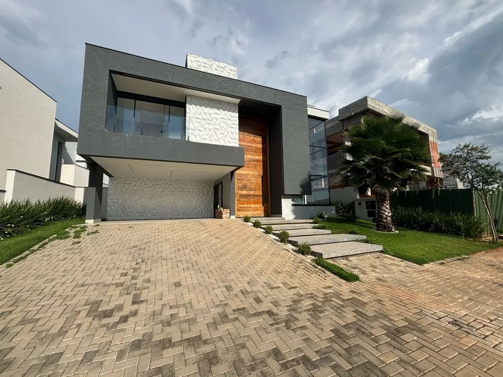 Casa, 3 quartos, 313 m² - Foto 1