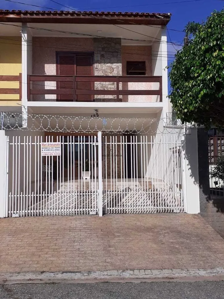 Casa, 3 quartos, 186 m² - Foto 1