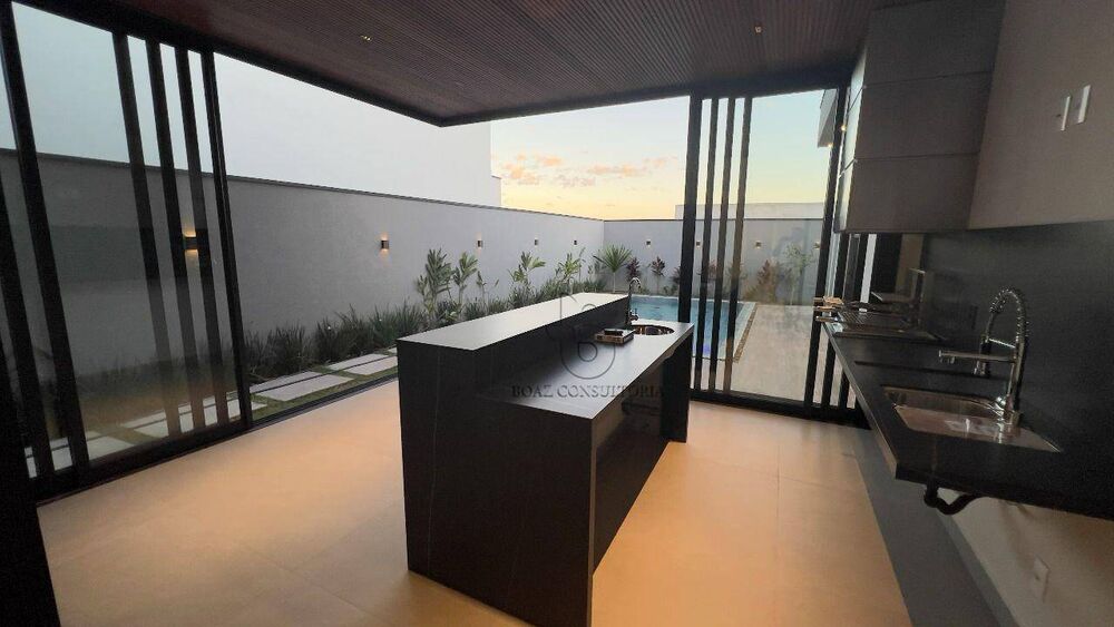 Casa de Condomínio à venda com 4 quartos, 220m² - Foto 2