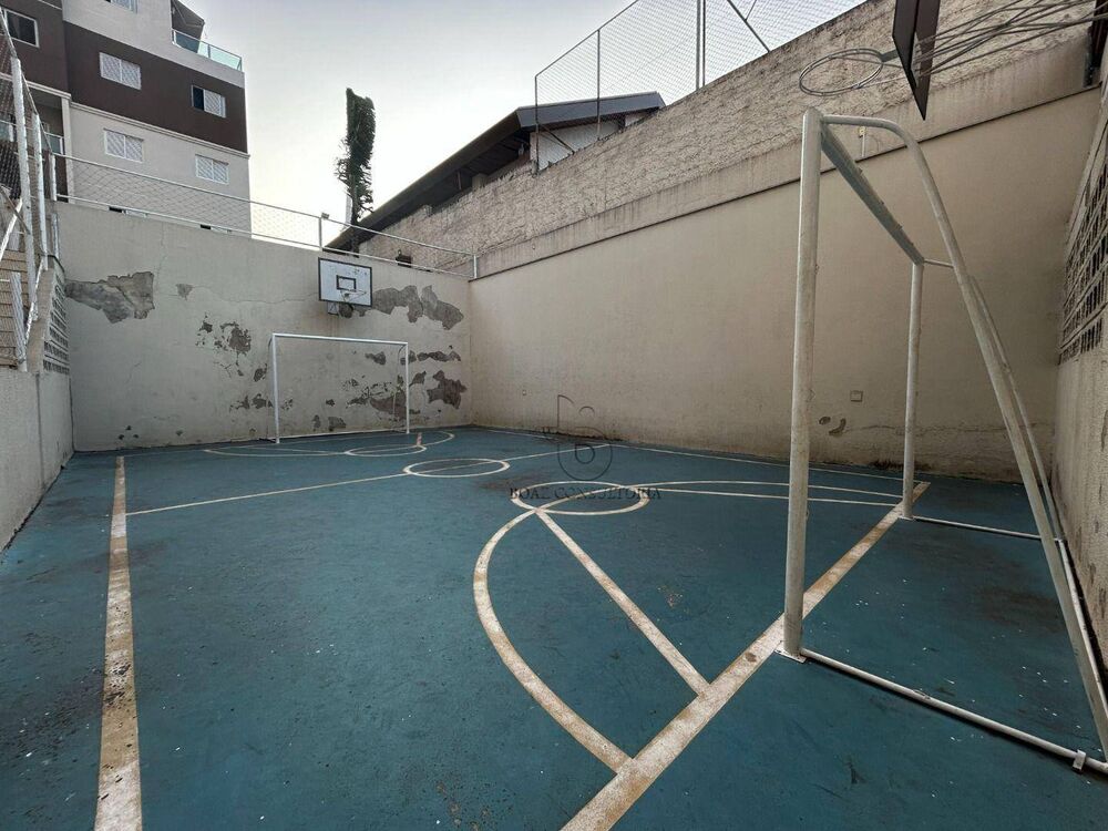 Apartamento à venda com 2 quartos, 62m² - Foto 4
