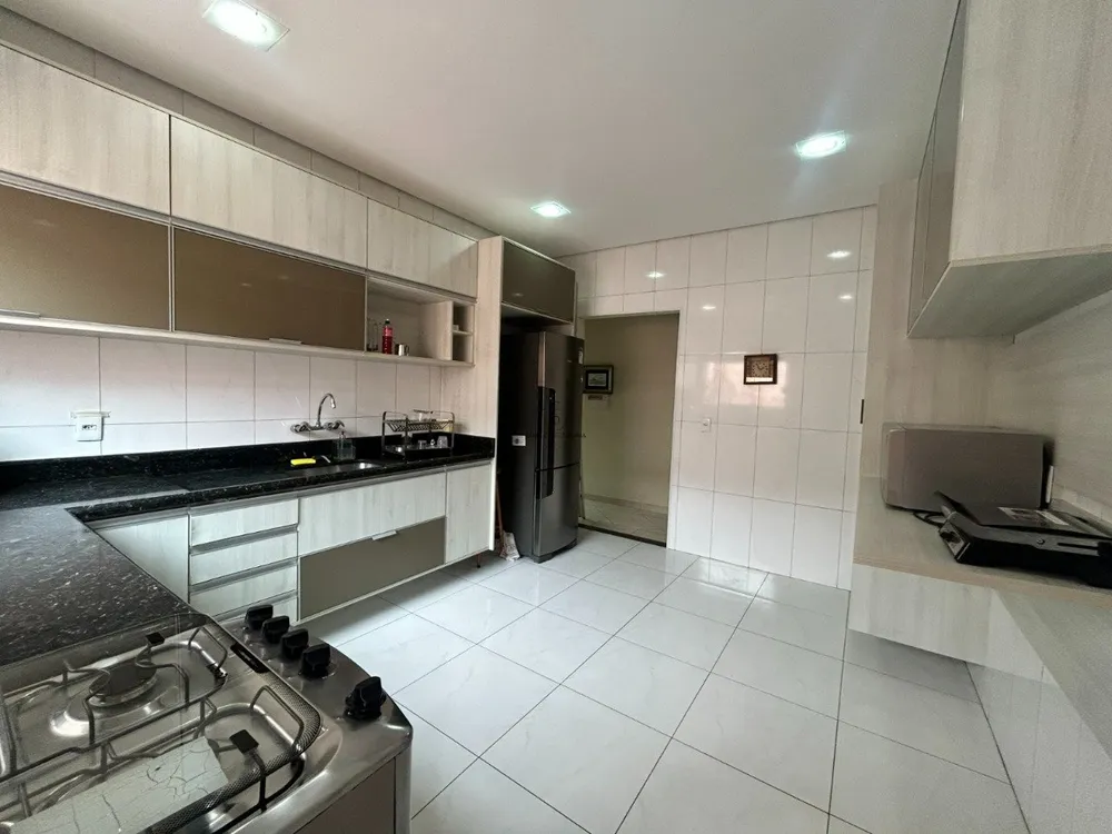 Casa, 4 quartos, 309 m² - Foto 8