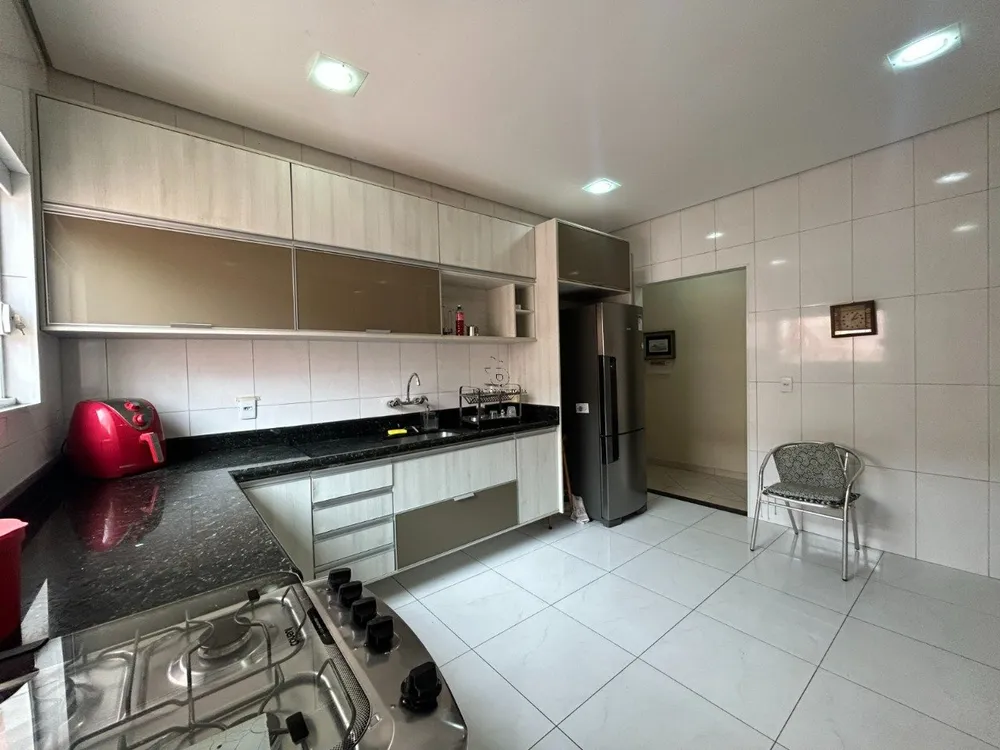 Casa, 4 quartos, 309 m² - Foto 3