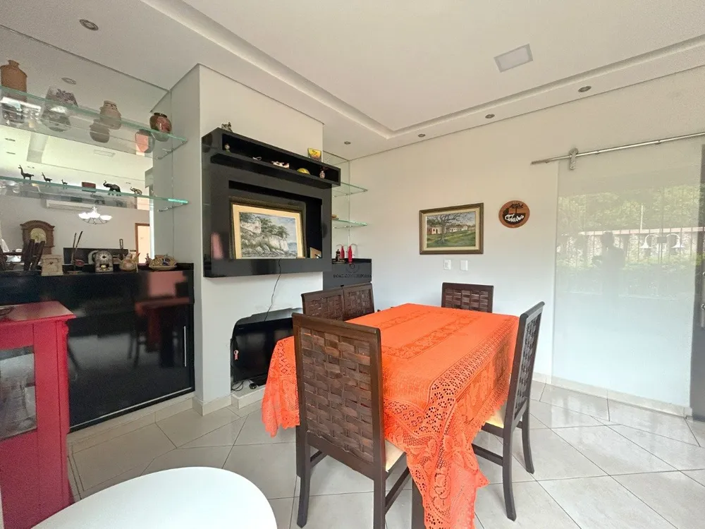 Casa, 4 quartos, 309 m² - Foto 1