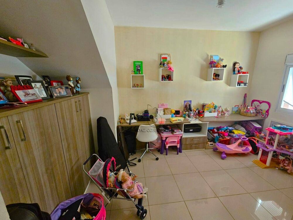 Casa de Condomínio à venda com 4 quartos, 243m² - Foto 6