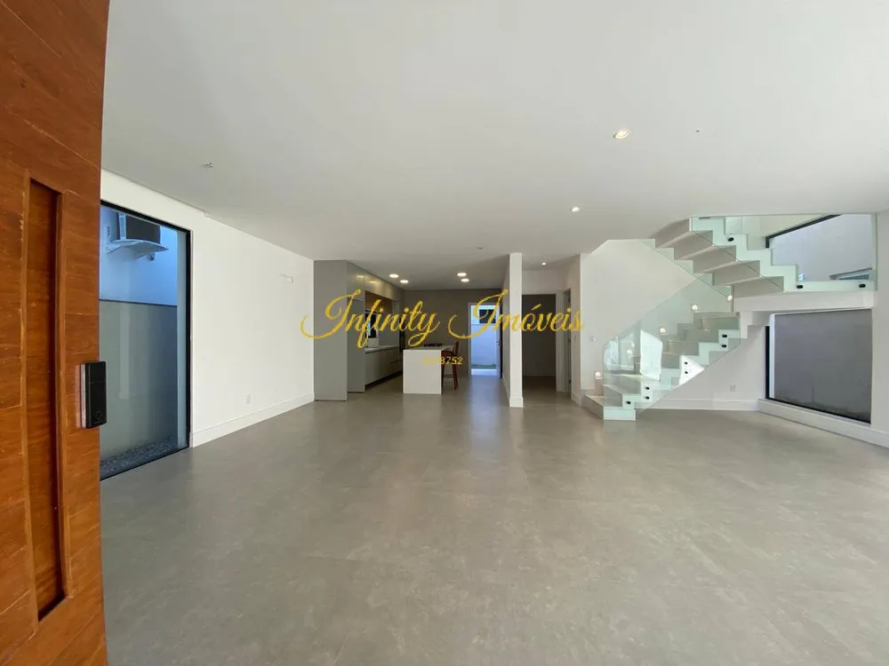 Casa, 4 quartos, 283 m² - Foto 3