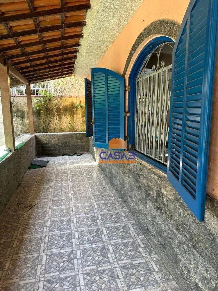 Casa, 3 quartos, 226 m² - Foto 1