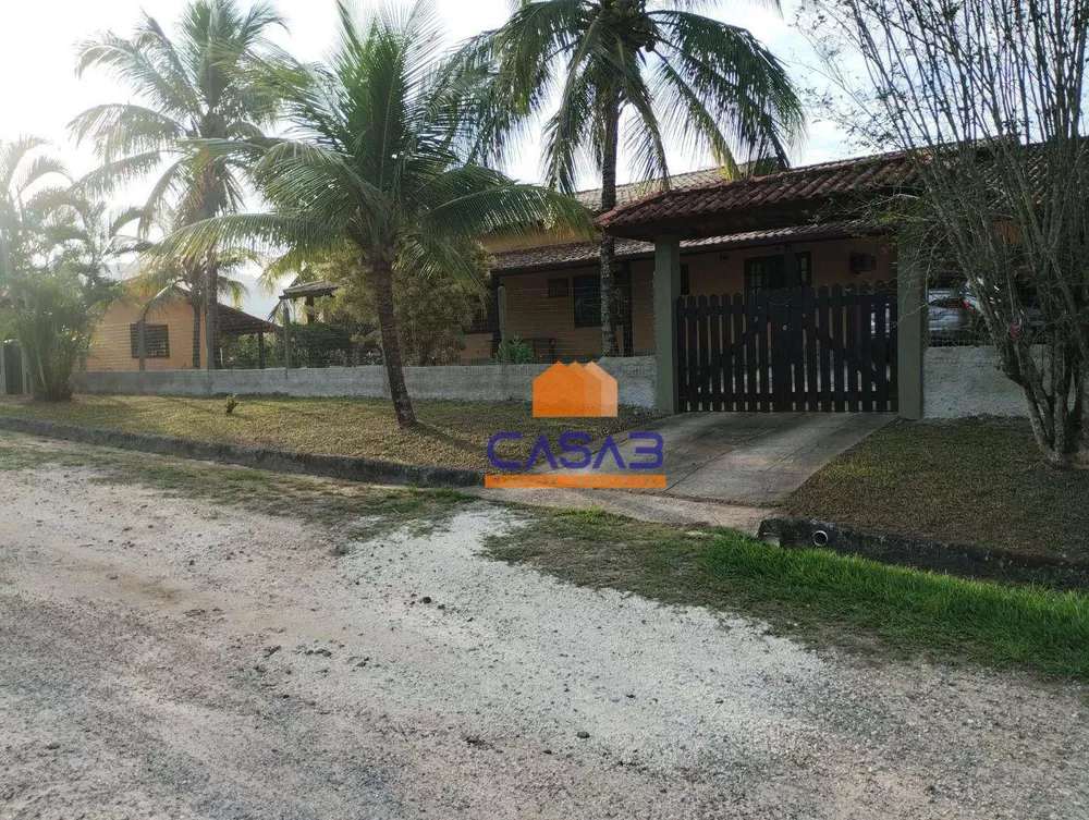 Chácara, 4 quartos, 2500 m² - Foto 1