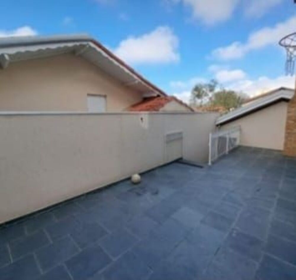 Sobrado para alugar com 4 quartos, 217m² - Foto 2