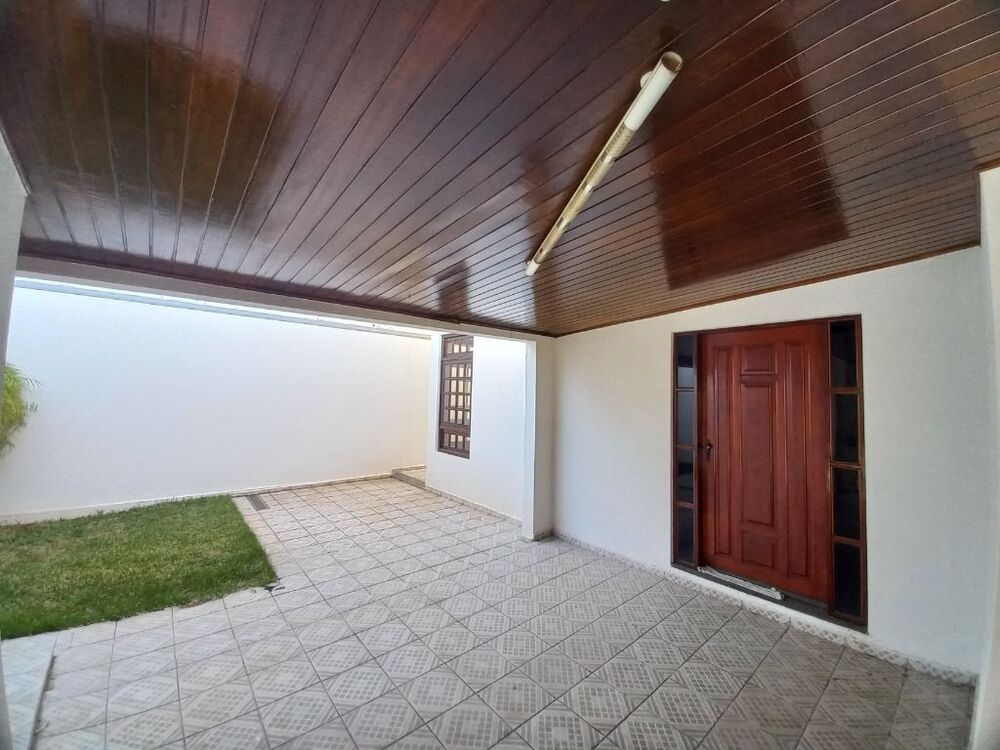 Casa, 4 quartos, 249 m² - Foto 2
