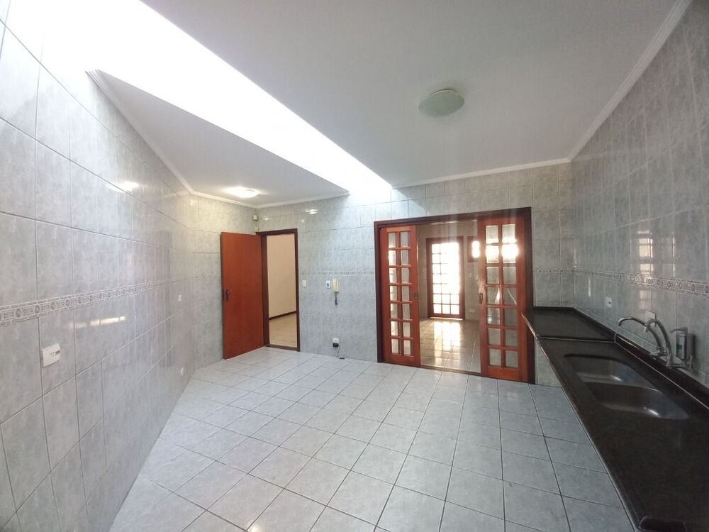 Casa, 4 quartos, 249 m² - Foto 3