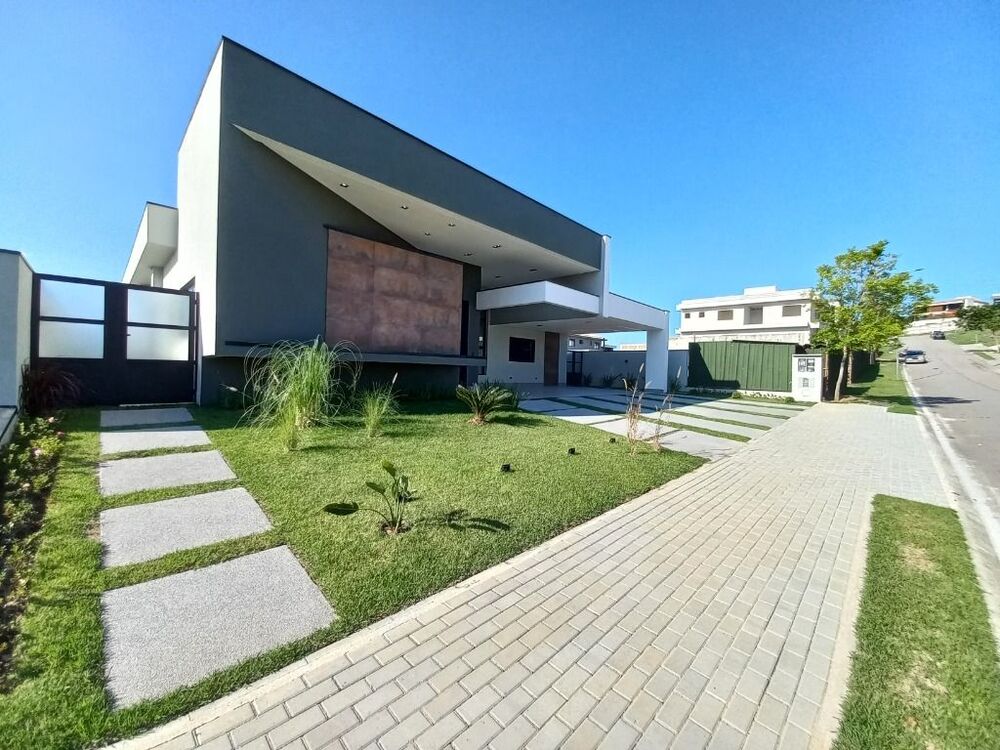Casa de Condomínio à venda com 4 quartos, 290m² - Foto 2