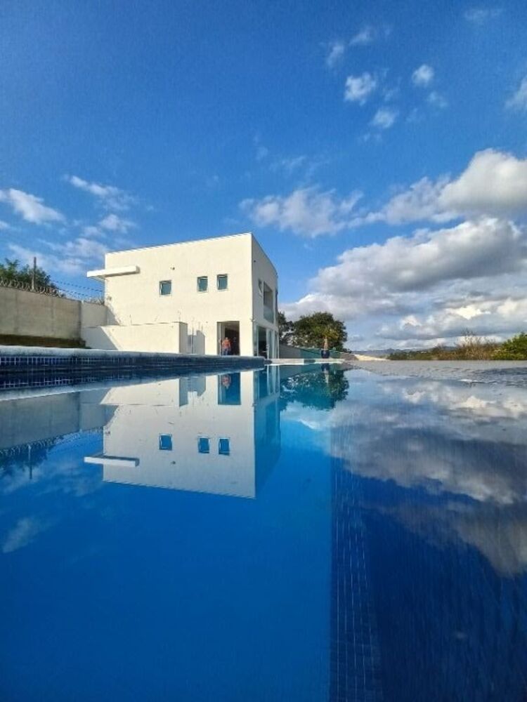 Sobrado, 3 quartos, 347 m² - Foto 1