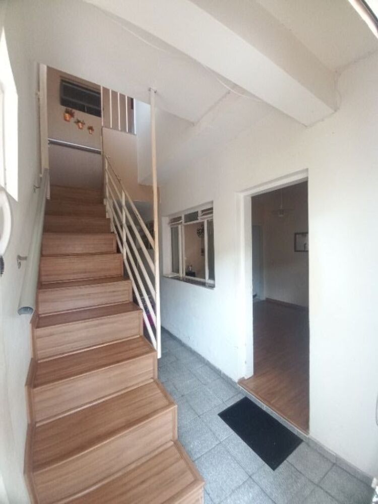 Casa, 6 quartos, 220 m² - Foto 1