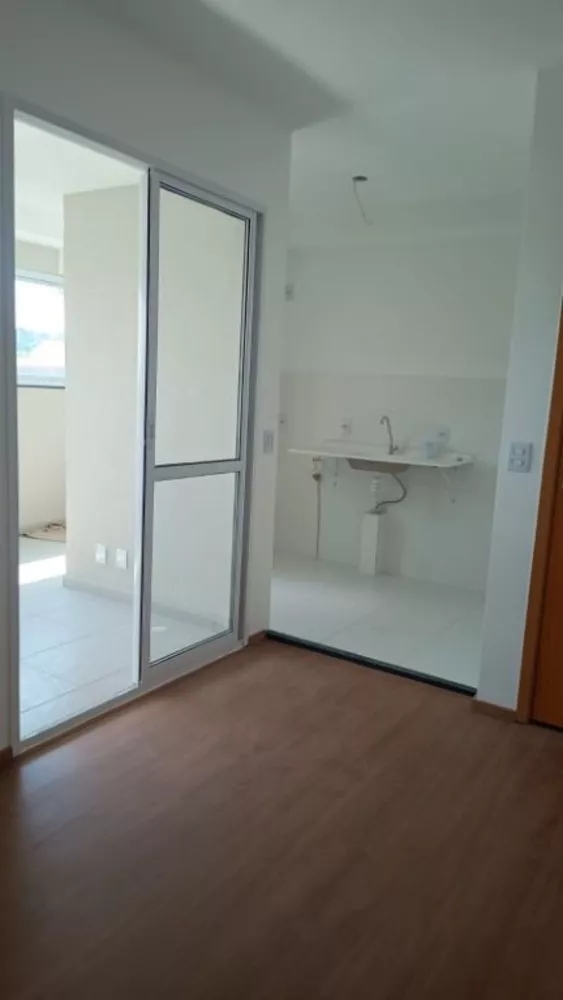 Apartamento para alugar com 2 quartos, 63m² - Foto 2