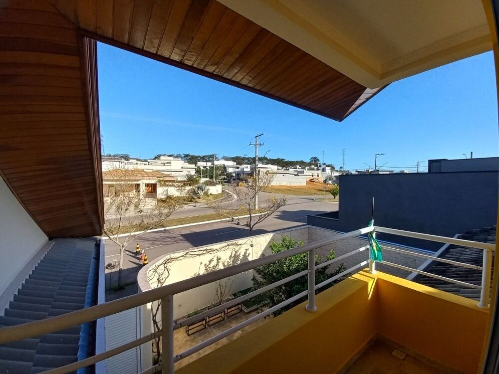 Sobrado, 3 quartos, 215 m² - Foto 1