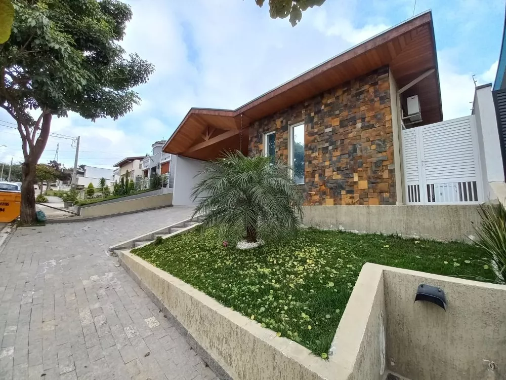 Casa de Condomínio à venda e aluguel com 3 quartos, 150m² - Foto 4