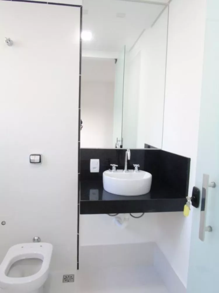 Sobrado, 3 quartos, 340 m² - Foto 1