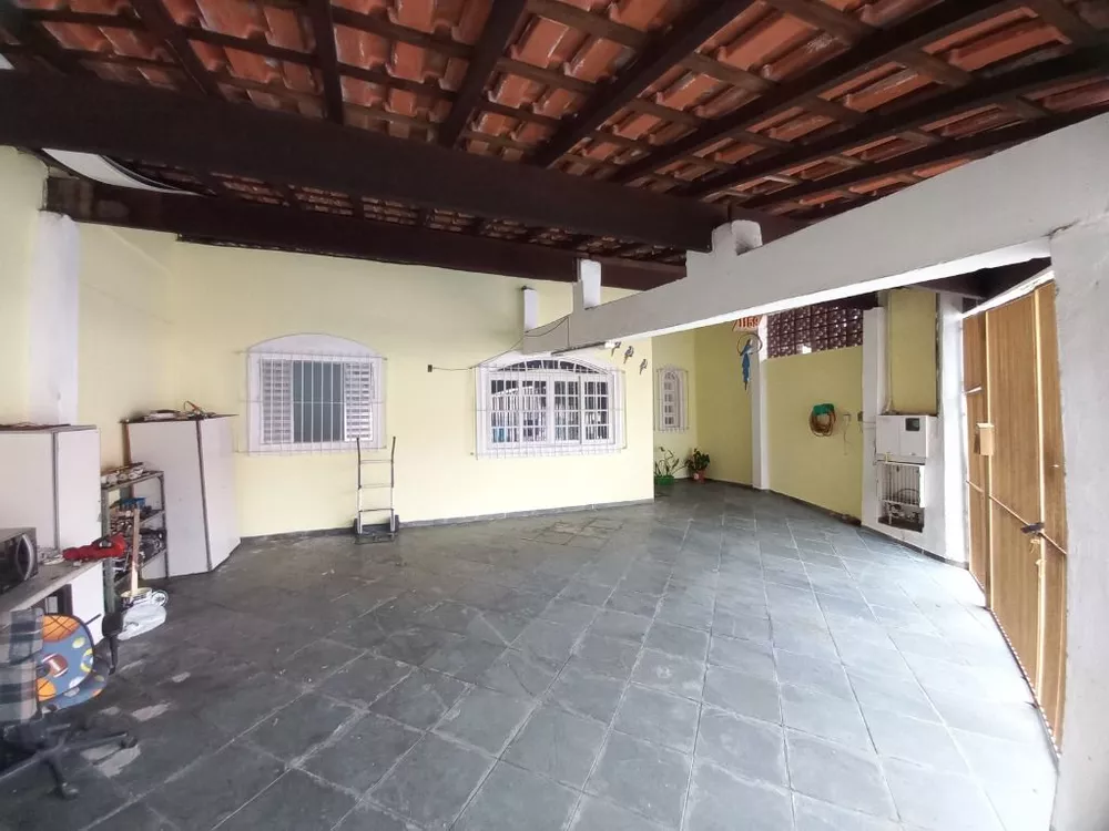 Casa à venda com 3 quartos, 110m² - Foto 1