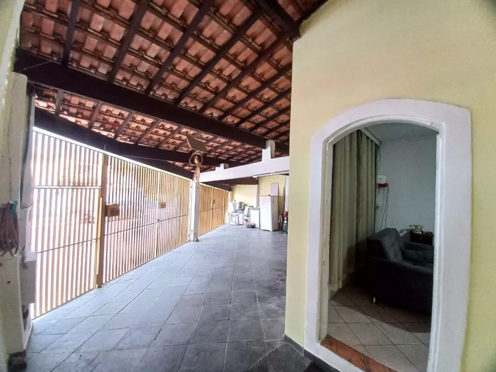 Casa à venda com 3 quartos, 110m² - Foto 4