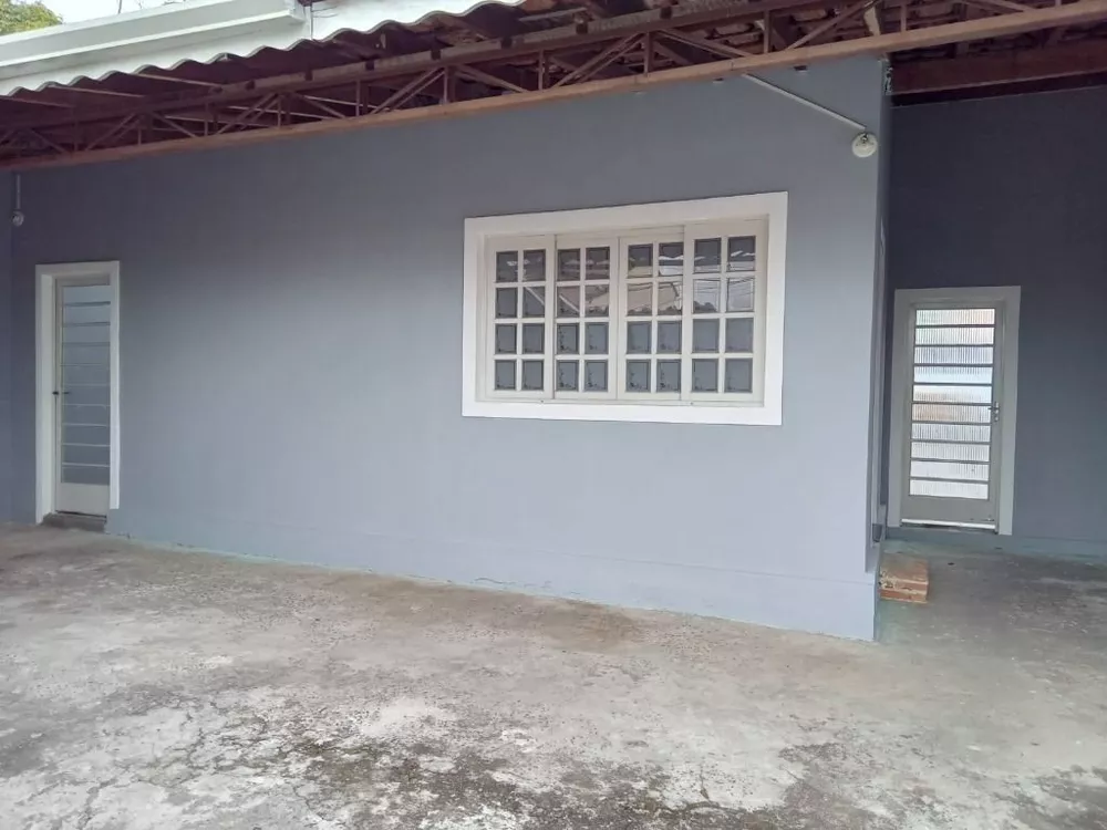 Casa à venda com 3 quartos, 119m² - Foto 1