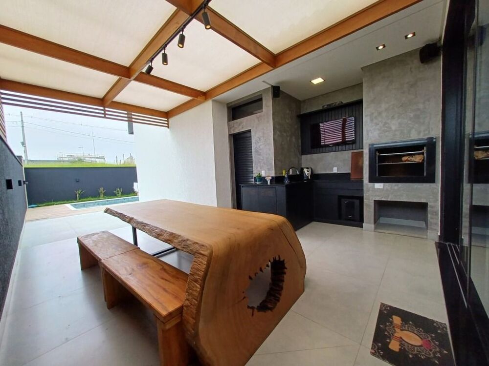 Casa de Condomínio à venda com 3 quartos, 180m² - Foto 1