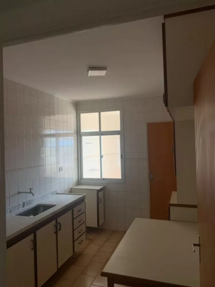 Apartamento à venda com 2 quartos, 65m² - Foto 4