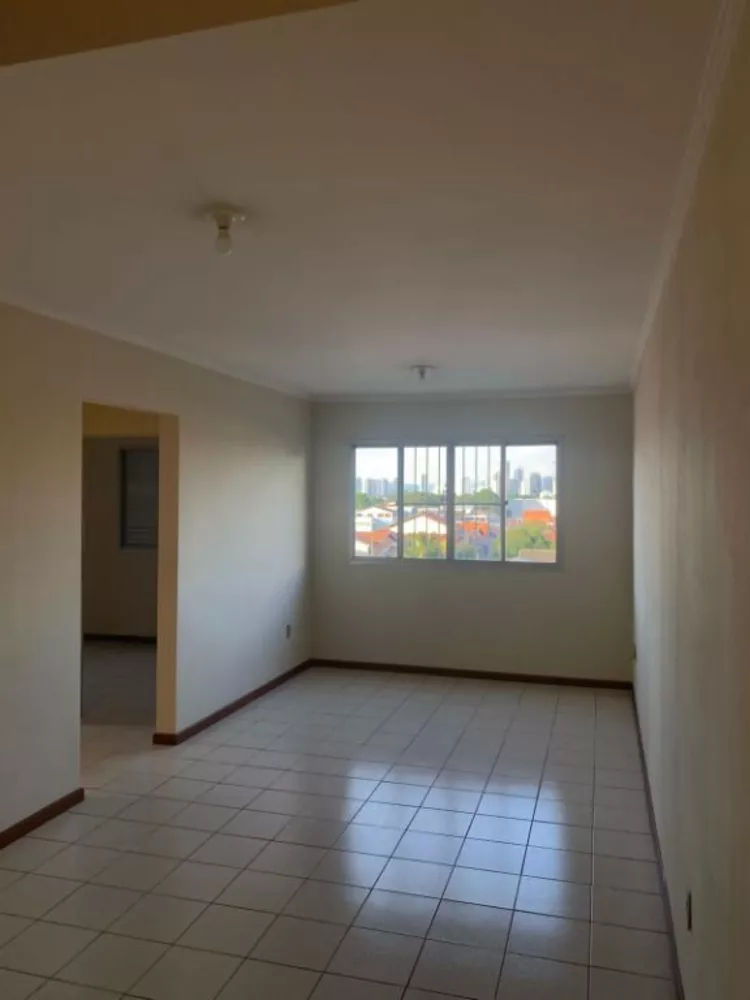 Apartamento à venda com 2 quartos, 65m² - Foto 2