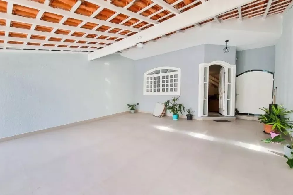 Sobrado à venda com 3 quartos, 190m² - Foto 2